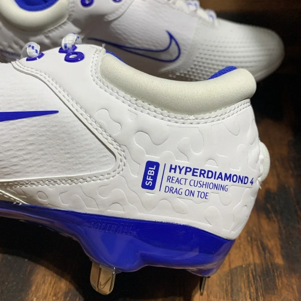 Nike Hyperdiamond 4 Elite White Softball‎ Cleats Women's Size 7  FZ0923-101 New